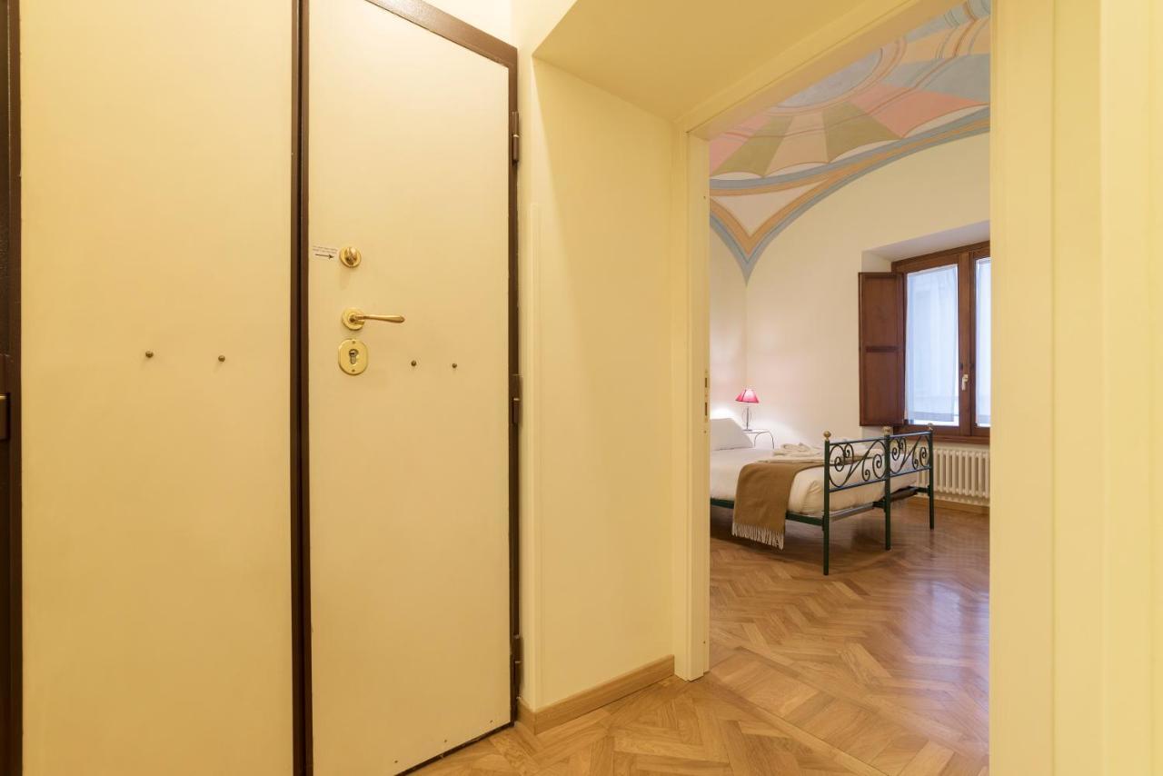Casa Cornacchie - FromhometoРим Екстер'єр фото
